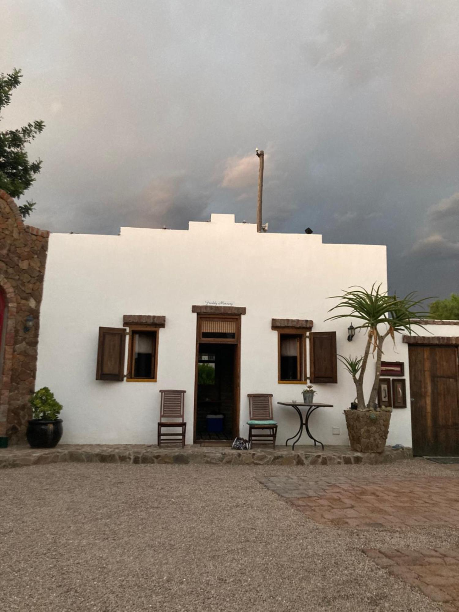 Villa Contessa Beaufort West Exterior foto